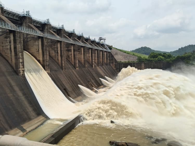 Dhanbad news : मैथन व पंचेत डैम का बढ़ा जलस्तर, केंद्रीय जल आयोग ने ली रिपोर्ट