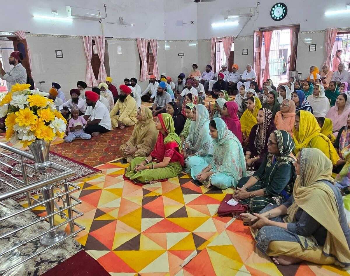 Jamshedpur news. टुइलाडुंगरी गुरुद्वारा पहुंची विधायक का अभिनंदन, कमेटी का विस्तार