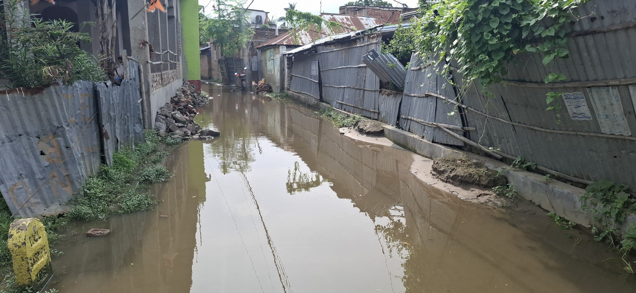 बारिश ने दी गर्मी से राहत पर बढ़ गयी परेशानी