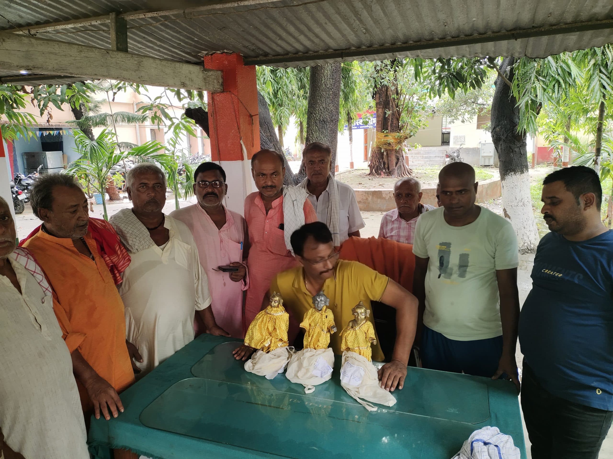 Samastipur News:कोर्ट के आदेश पर भगवान की मूर्तियां हुई थाना से मुक्त