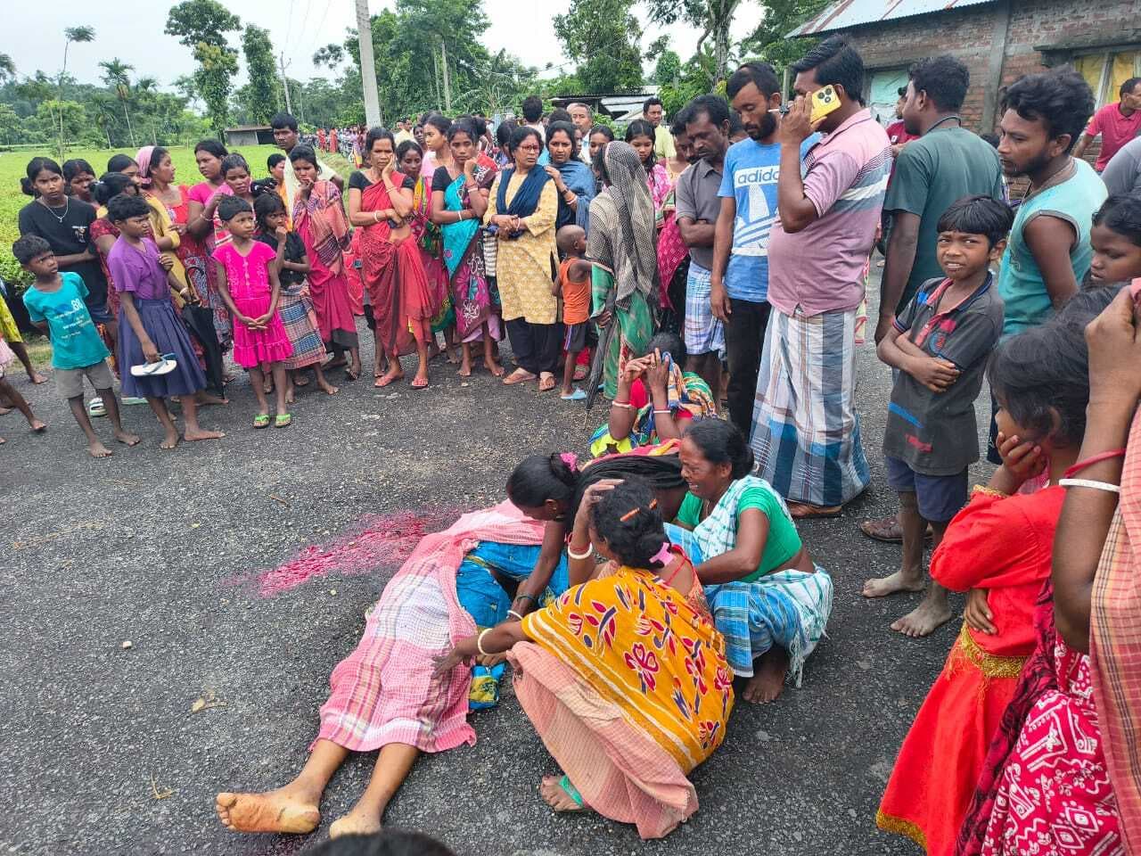 पिकअप की चपेट में आने से महिला की मौत