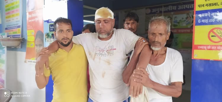 मारपीट में तीन लोग लोग घायल, दो रेफर