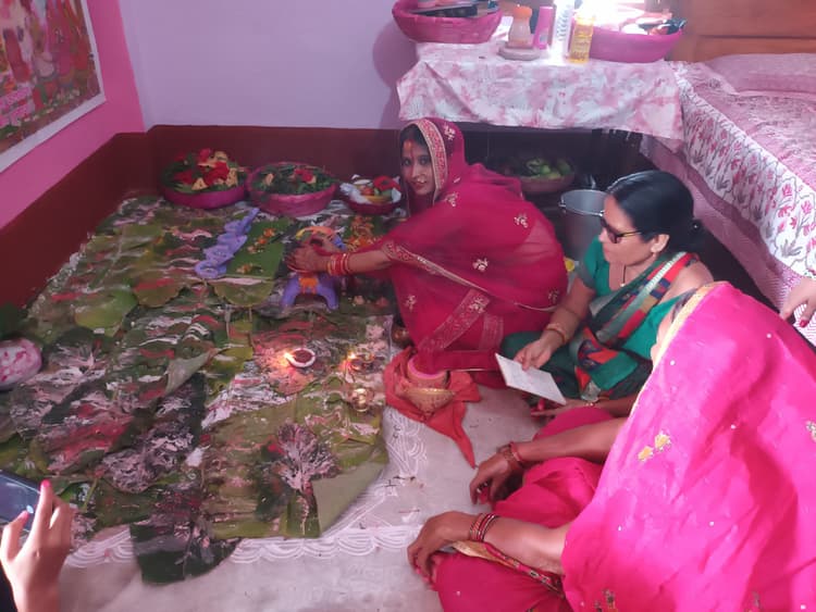 पति की दीर्घायु के लिए माता गौरी और भोलेनाथ की होती है पूजा