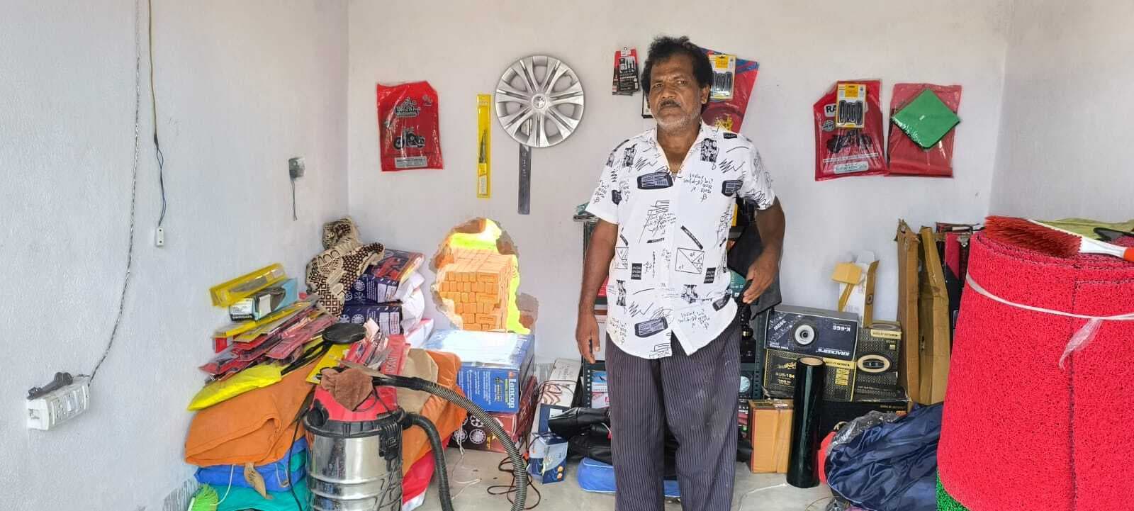 एक ही रात आंगनबाड़ी केंद्र व दो दुकानों से हजारों की चोरी