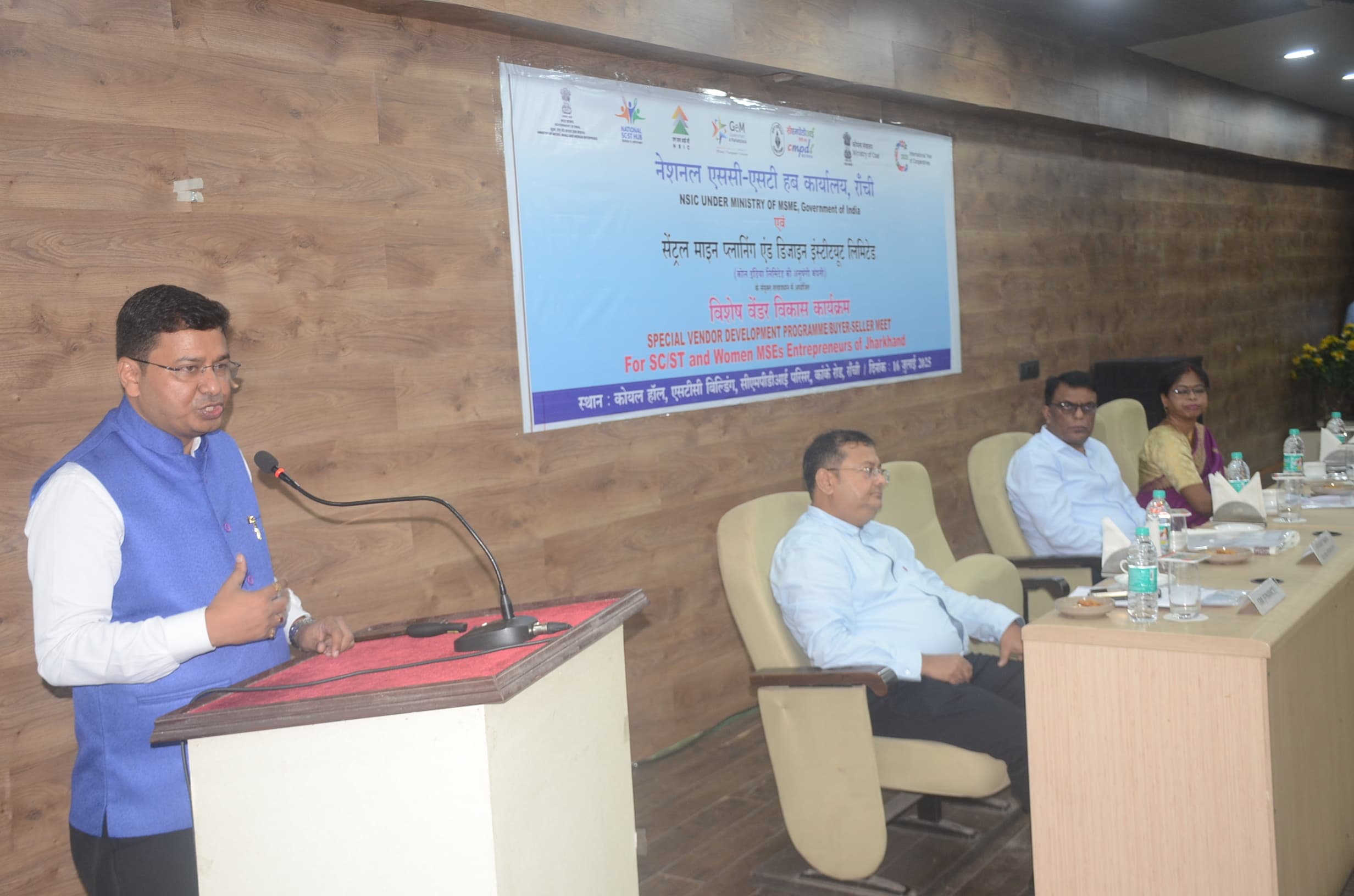 Ranchi News उद्यमी बनें, तो सोच भी विकसित करें : नागाचारी