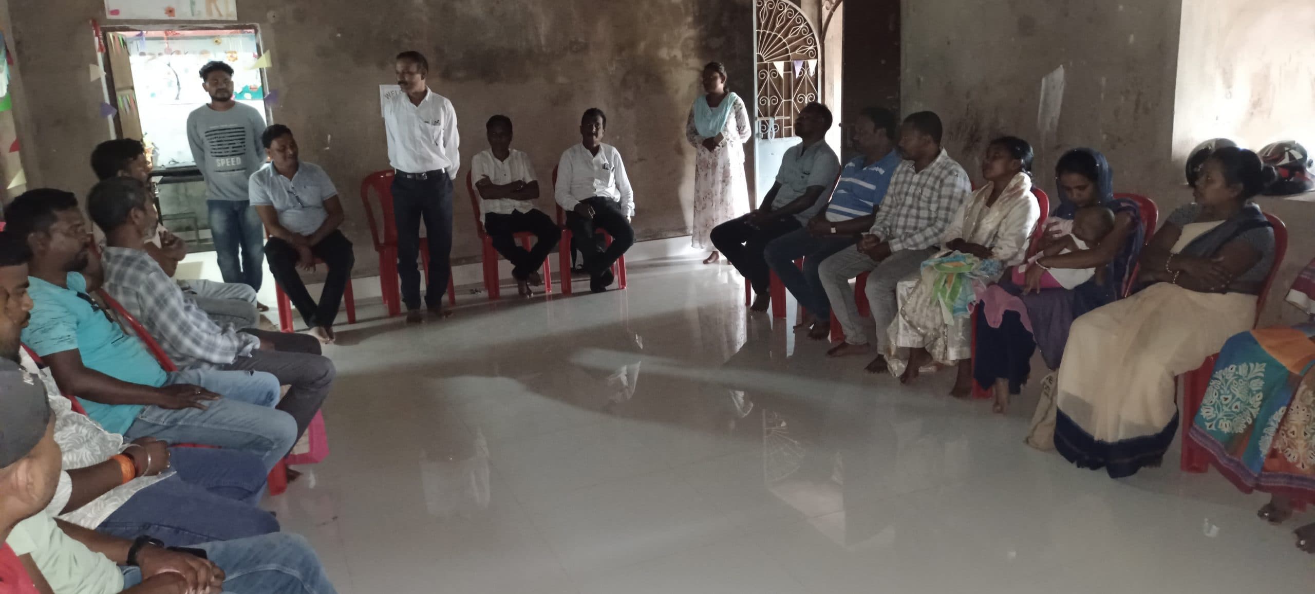 Chaibasa News : पंचायतों में बच्चों को मिल रही कंप्यूटर की शिक्षा