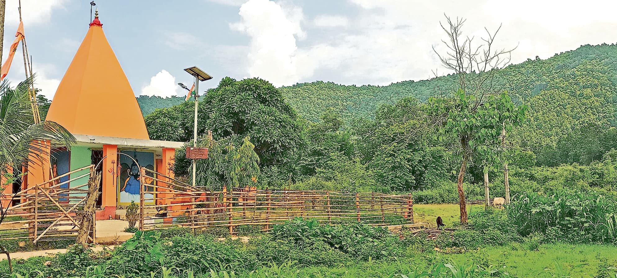 East Singhbhum News : पहाड़ों के बीच काशीडांगा का ऐतिहासिक शिवालय