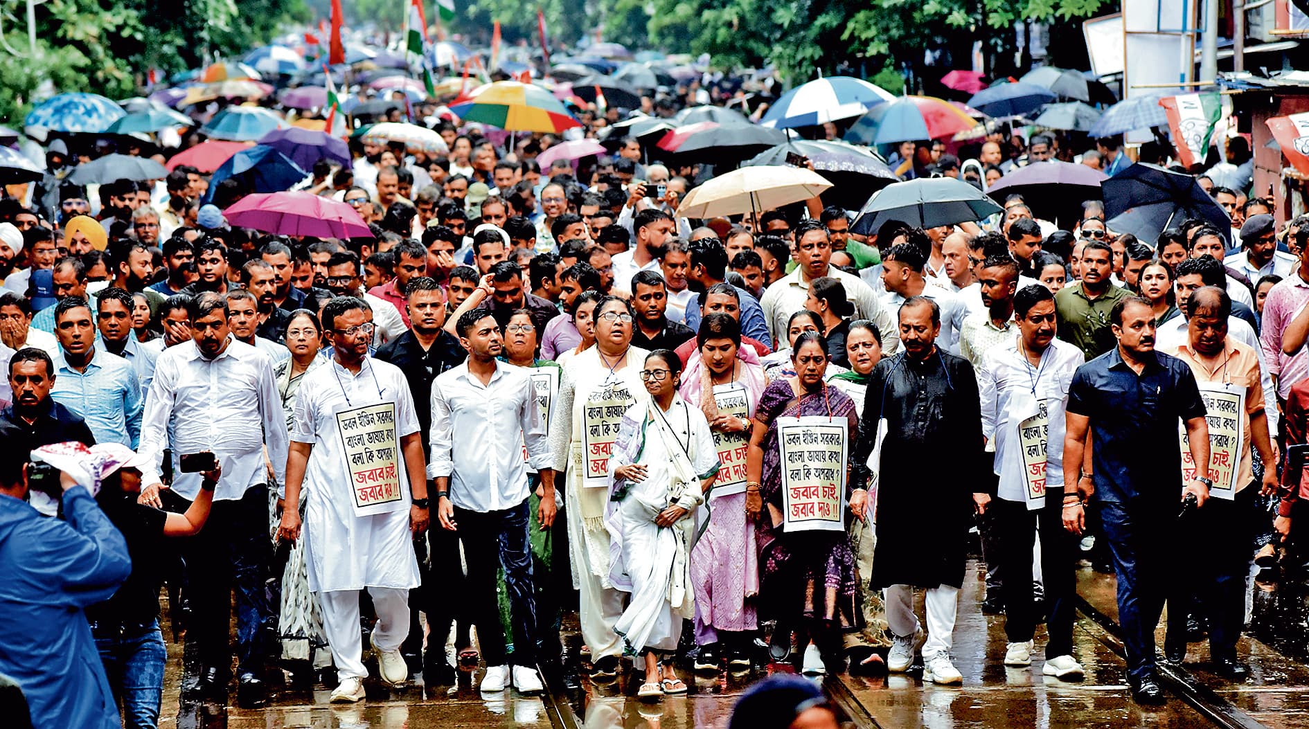 बांग्लाभाषियों का ‘उत्पीड़न’ बंद नहीं हुआ तो भाजपा को चुकानी होगी कीमत : ममता