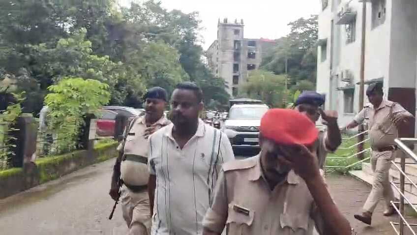 Jamshedpur News : सुखराम उरांव के विधायक प्रतिनिधि पर फायरिंग के मुख्य आरोपी ने कोर्ट में किया सरेंडर