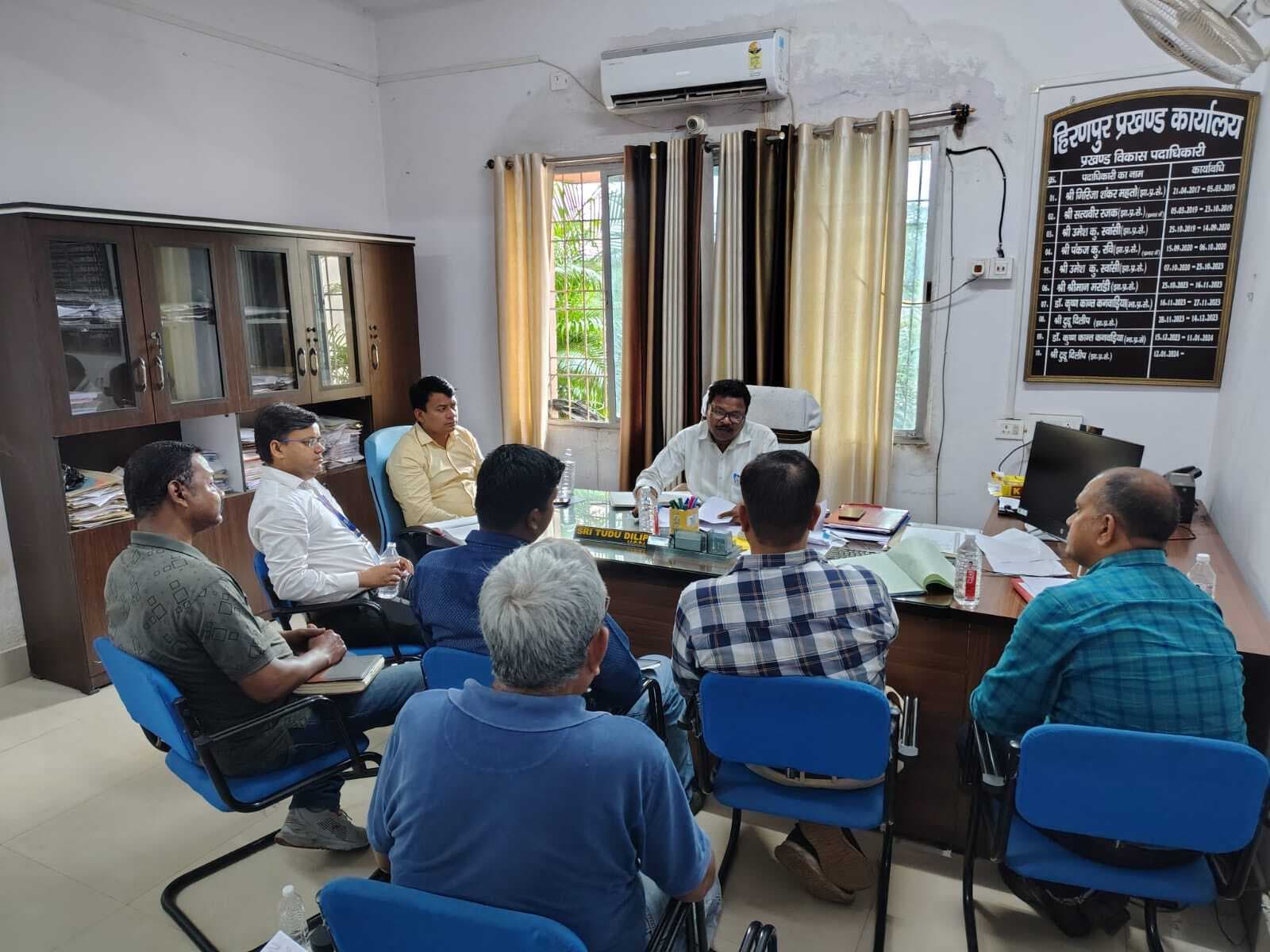 बीएलबीसी की बैठक में जन-धन खाता खोलने की हुई चर्चा