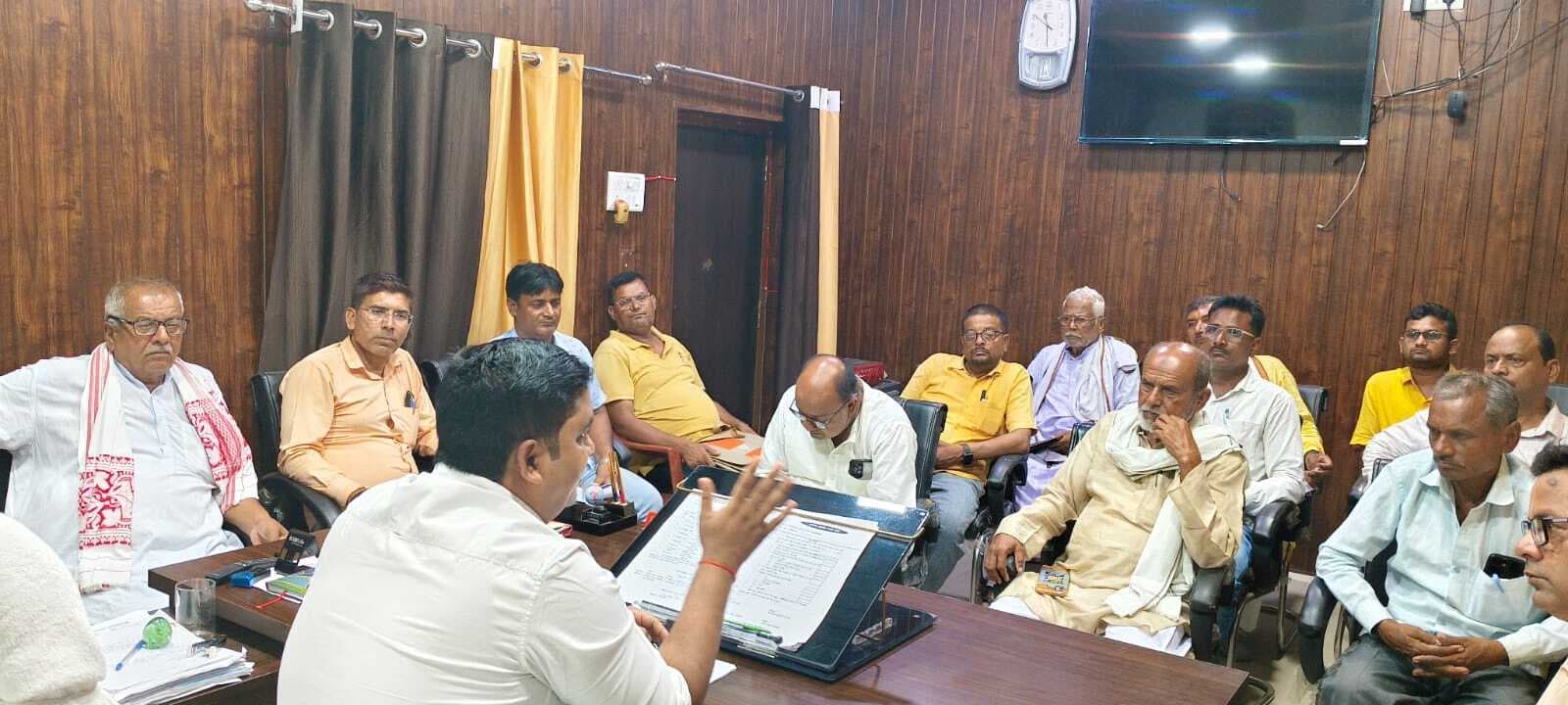 मतदाता पुनरीक्षण को लेकर कागजात जमा करने के लिए लोगों को प्रेरित करें राजनीतिक दल