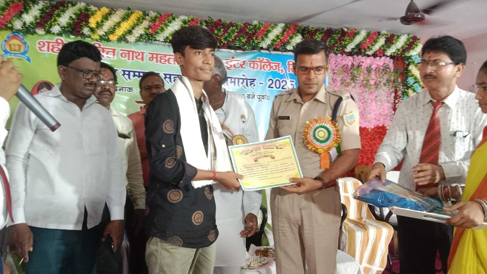 Dhanbad News : बच्चे खान के हीरे हैं, गले का हीरा बनने के लिए आग में तपना होगा : एसएसपी