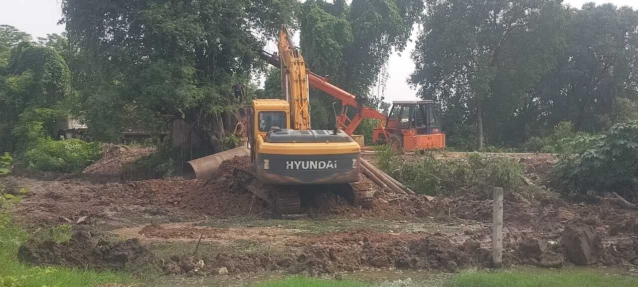 आरओबी निर्माण के लिए पिलर गाड़ने का काम शुरू