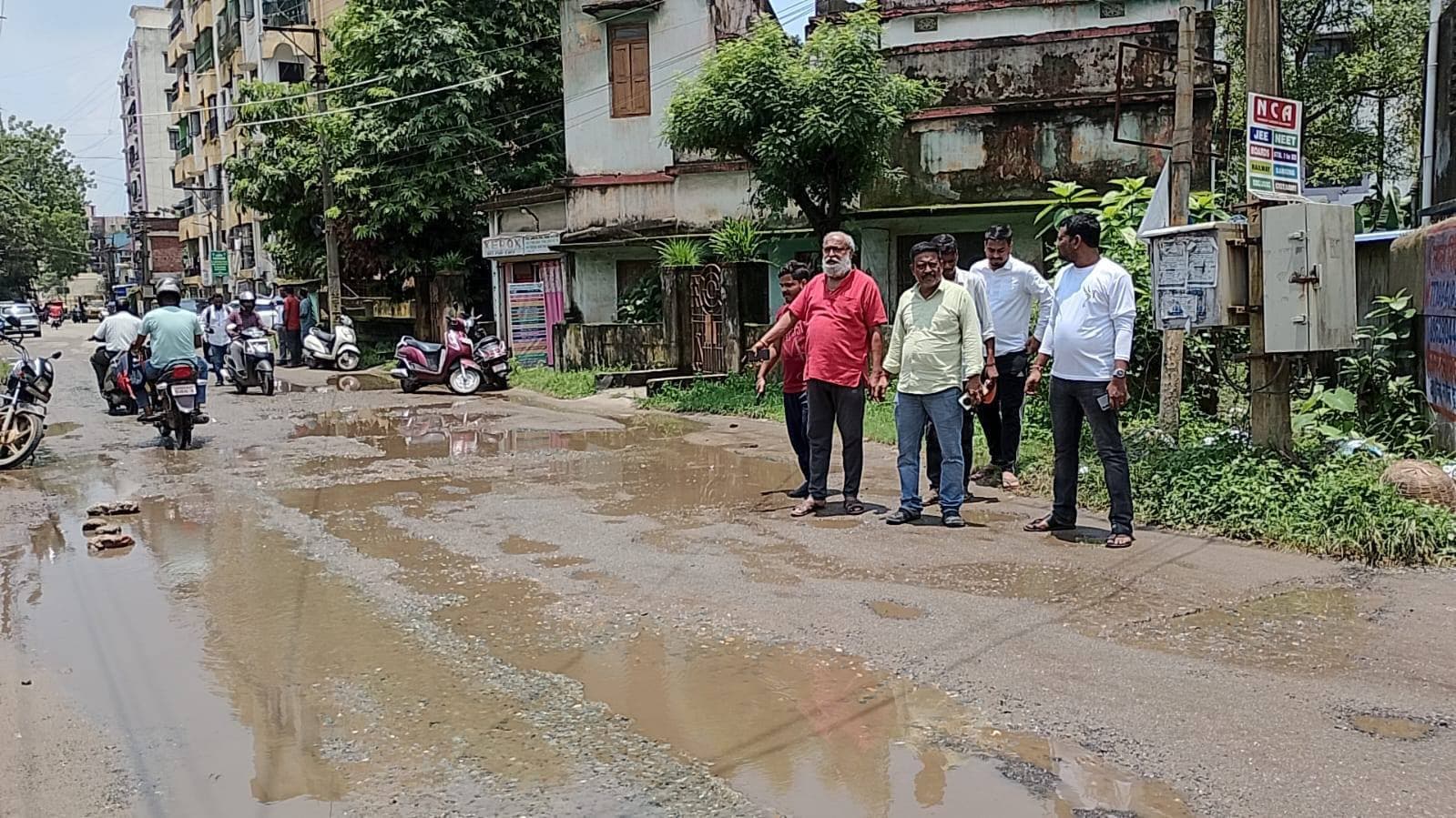 Jamshedpur News : करनडीह-परसुडीह रोड का हुआ सर्वे, जल्द शुरू होगा निर्माण कार्य