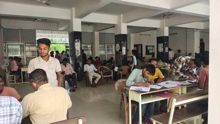 पॉलिटेक्निक कॉलेज में प्रथम चरण में हुए 224 नामांकन