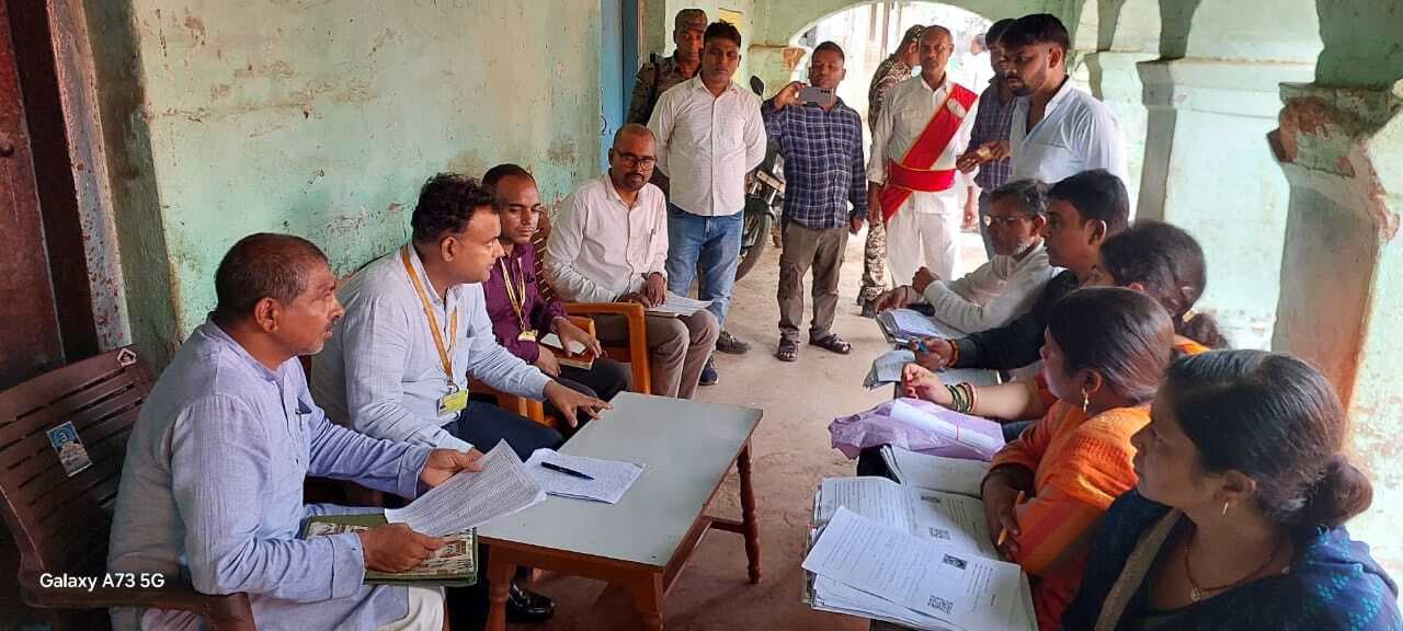 प्रत्येक पात्र नागरिक का नाम मतदाता सूची में शामिल हो : डीएम