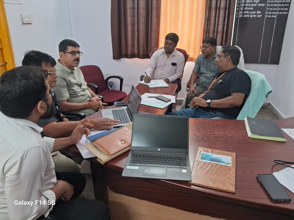 सेंट्रल टीम ने शंभुगंज सीएचसी में स्वास्थ्य सुविधाओं का लिया जायजा