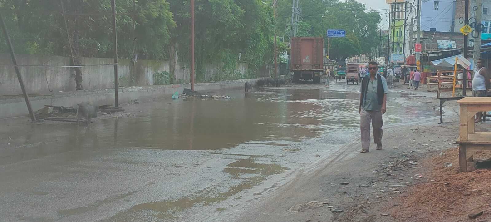 मूसलाधार बारिश से शहर जलमग्न, नप की व्यवस्था की खुली पोल