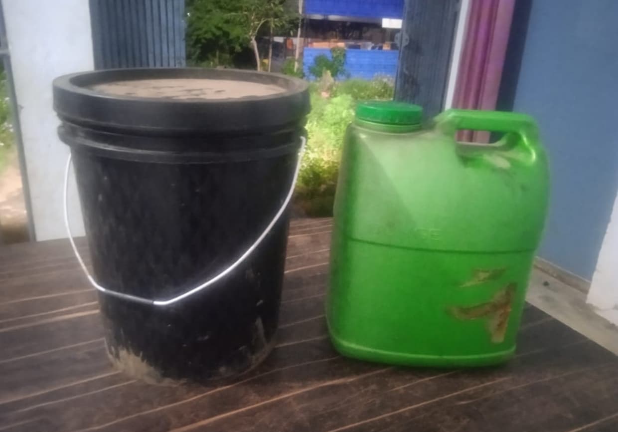 35 लीटर महुआ शराब जब्त, 700 किलो जावा महुआ किया नष्ट