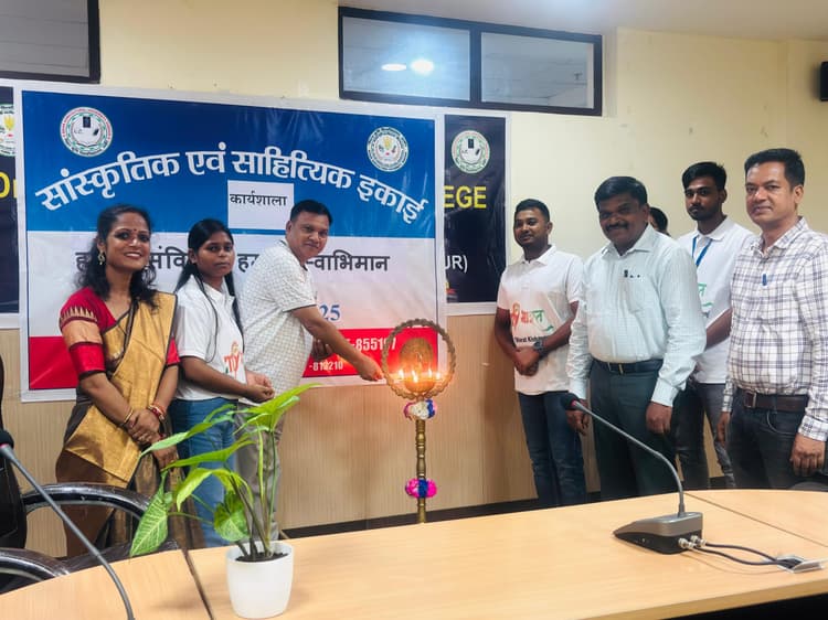 डाॅ कलाम कृषि कालेज में चला हमारा संविधान, हमारा स्वाभिमान अभियान