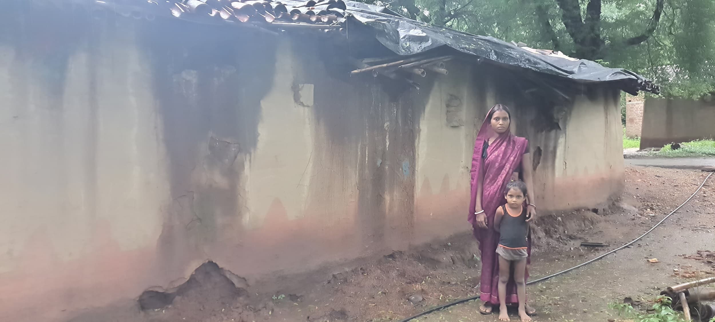 Bokaro News : खौफ के साये में कट रही जिंदगी, कभी भी गिर सकता है घर