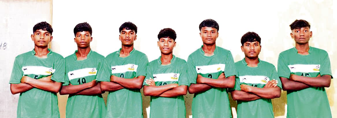 Chaibasa News : राज्य फुटबॉल टीम में जिले के सात खिलाड़ी शामिल