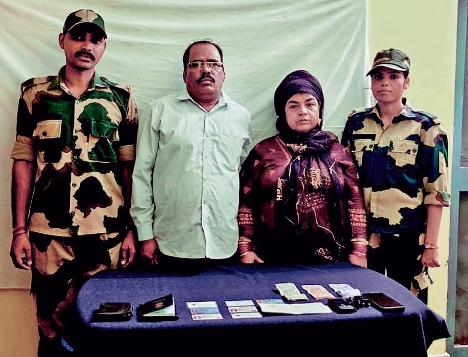 छत्तीसगढ़ में 35 वर्षों से रह रहे बांग्लादेशी दंपती को सताया पुलिस का डर, लौटने की कोशिश में पकड़ाये