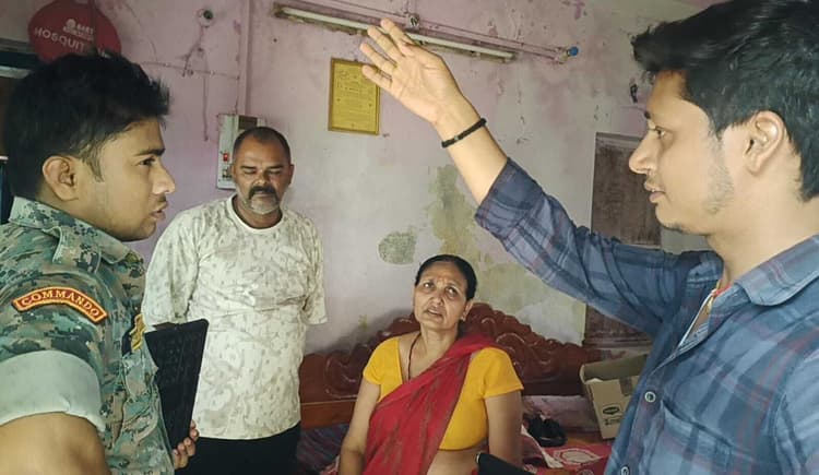 hajipur news. महुआ में घर व मंदिर से चोरी