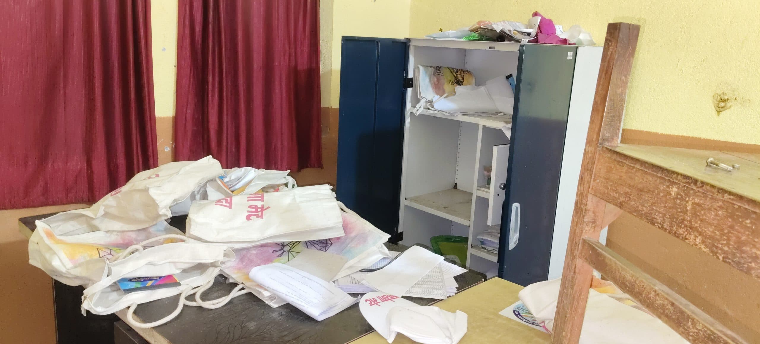 मनरेगा कार्यालय से कंप्यूटर व पंखे की चोरी