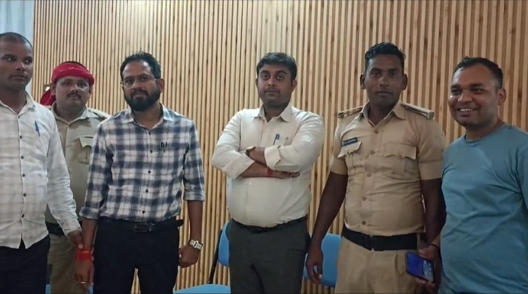 50 हजार की घूस लेते मत्स्य विभाग के दो पदाधिकारियों को निगरानी ने किया गिरफ्तार