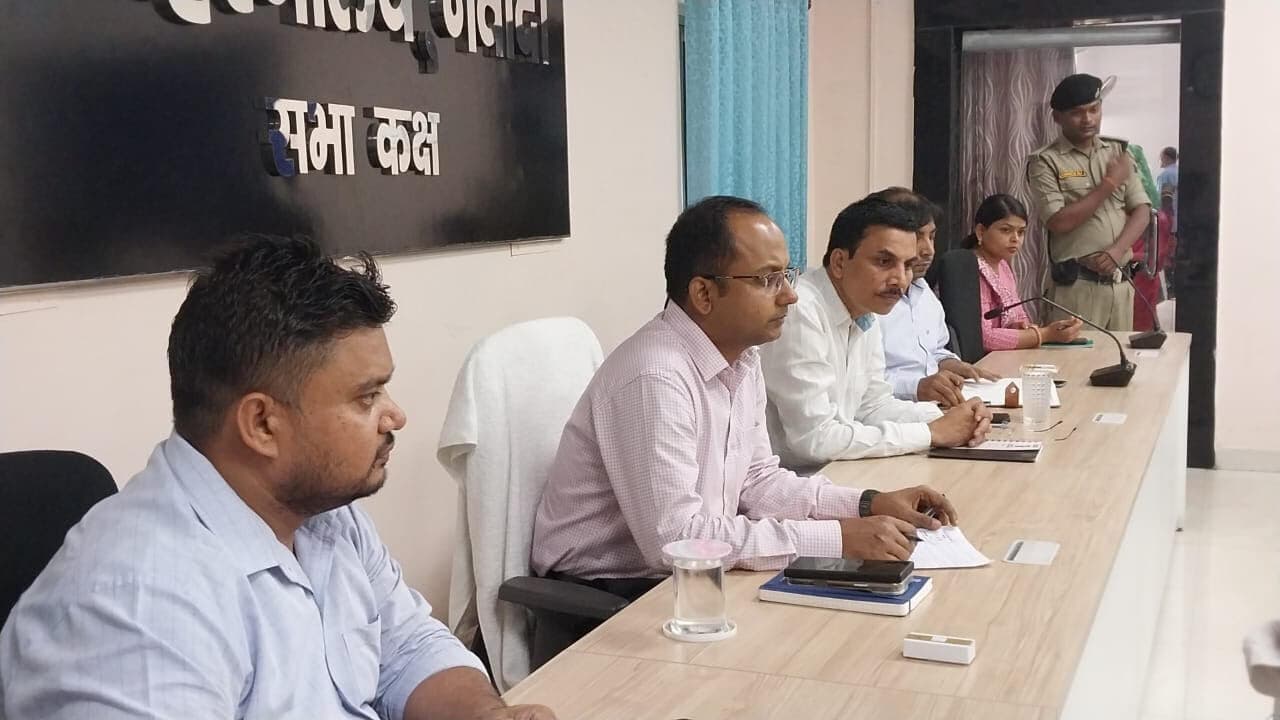 जनता दरबार में कई मामलों का ऑन स्पॉट निष्पादन