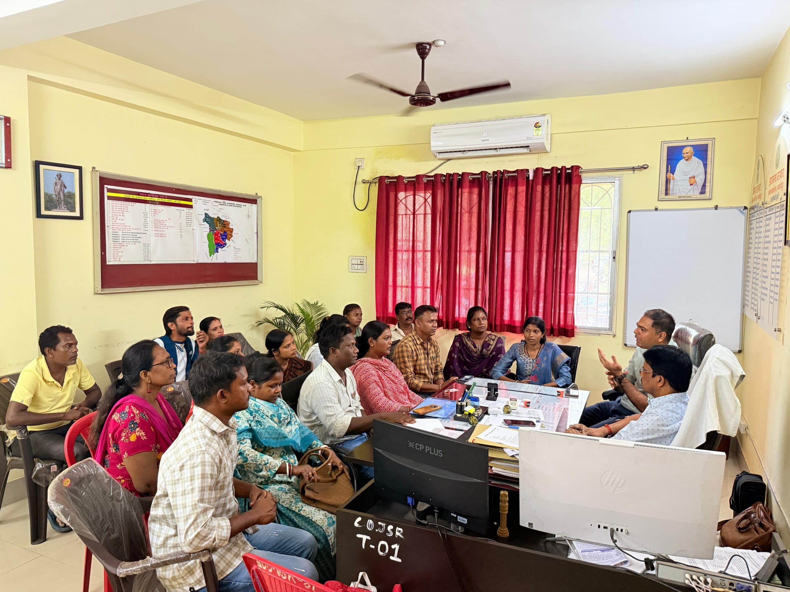 Jamshedpur news. जन्म-मृत्यु प्रमाण पत्र बनवाने की प्रक्रिया पंचायत स्तर पर शुरू हो