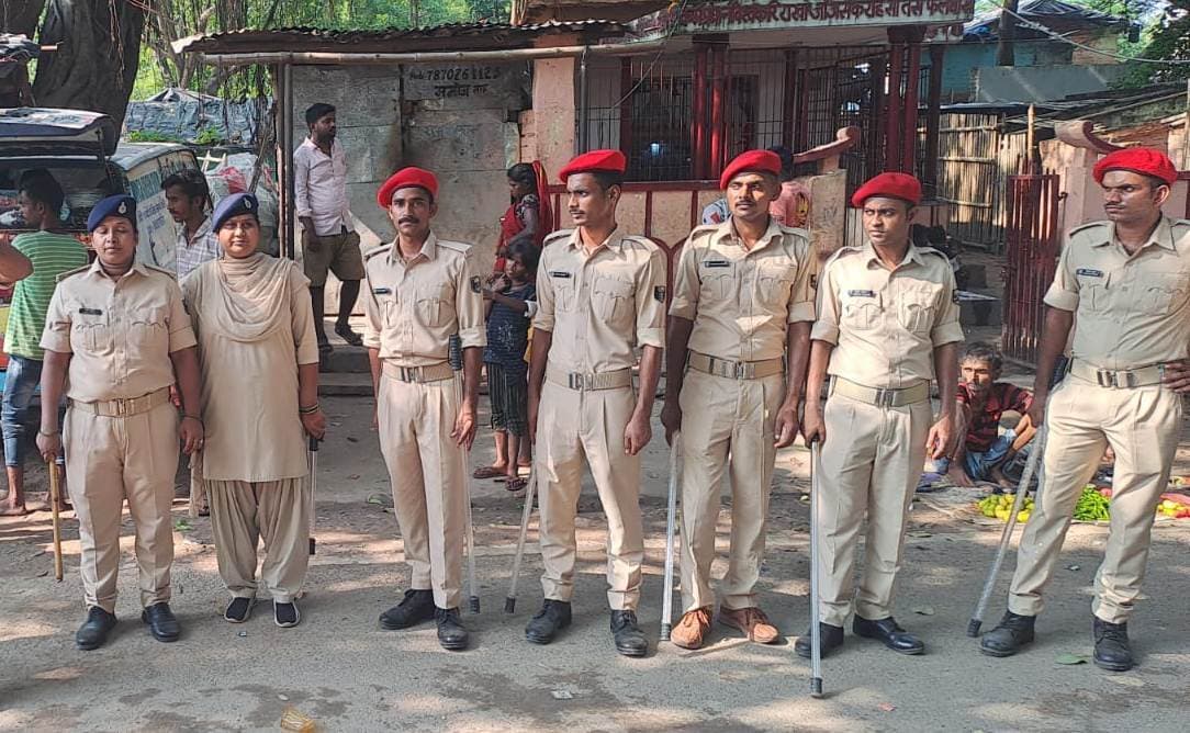 किला में आने-जाने वाले संदिग्धों पर पुलिस रखेगी नजर