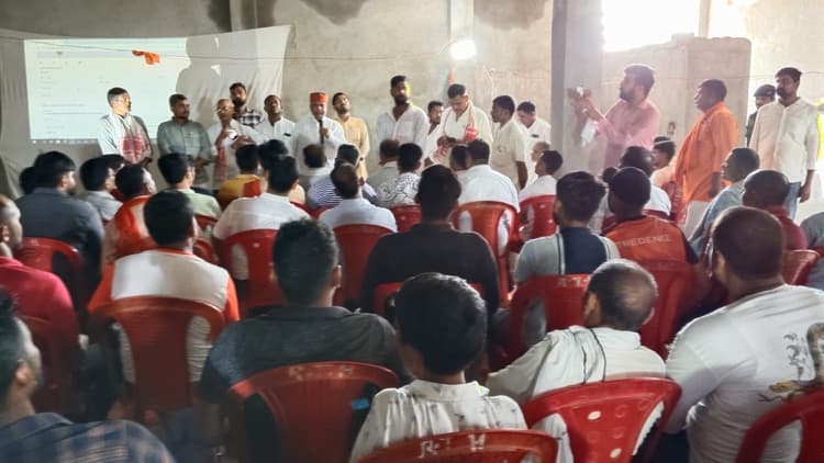 बड़हरा का विधायक सेवा करने के लिए बना हूं, लूटने के लिए नहीं : राघवेंद्र