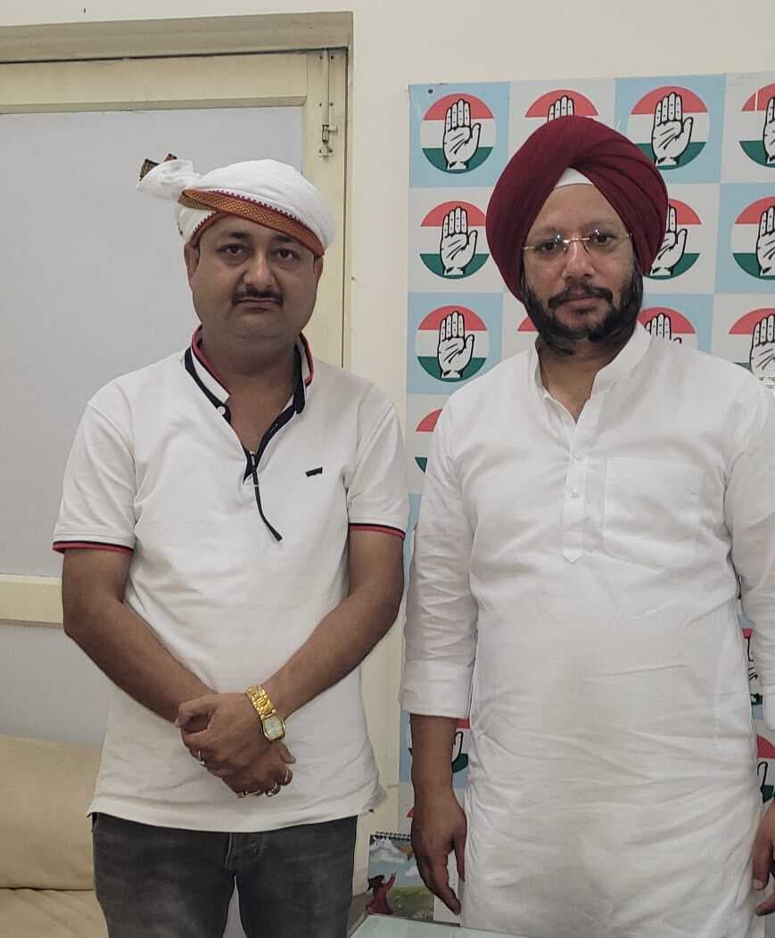 Jamshedpur news. अमित ने गुरदीप सिंह सप्पाल से मिलकर असंगठित क्षेत्र के मजदूरों का मुद्दा उठाया