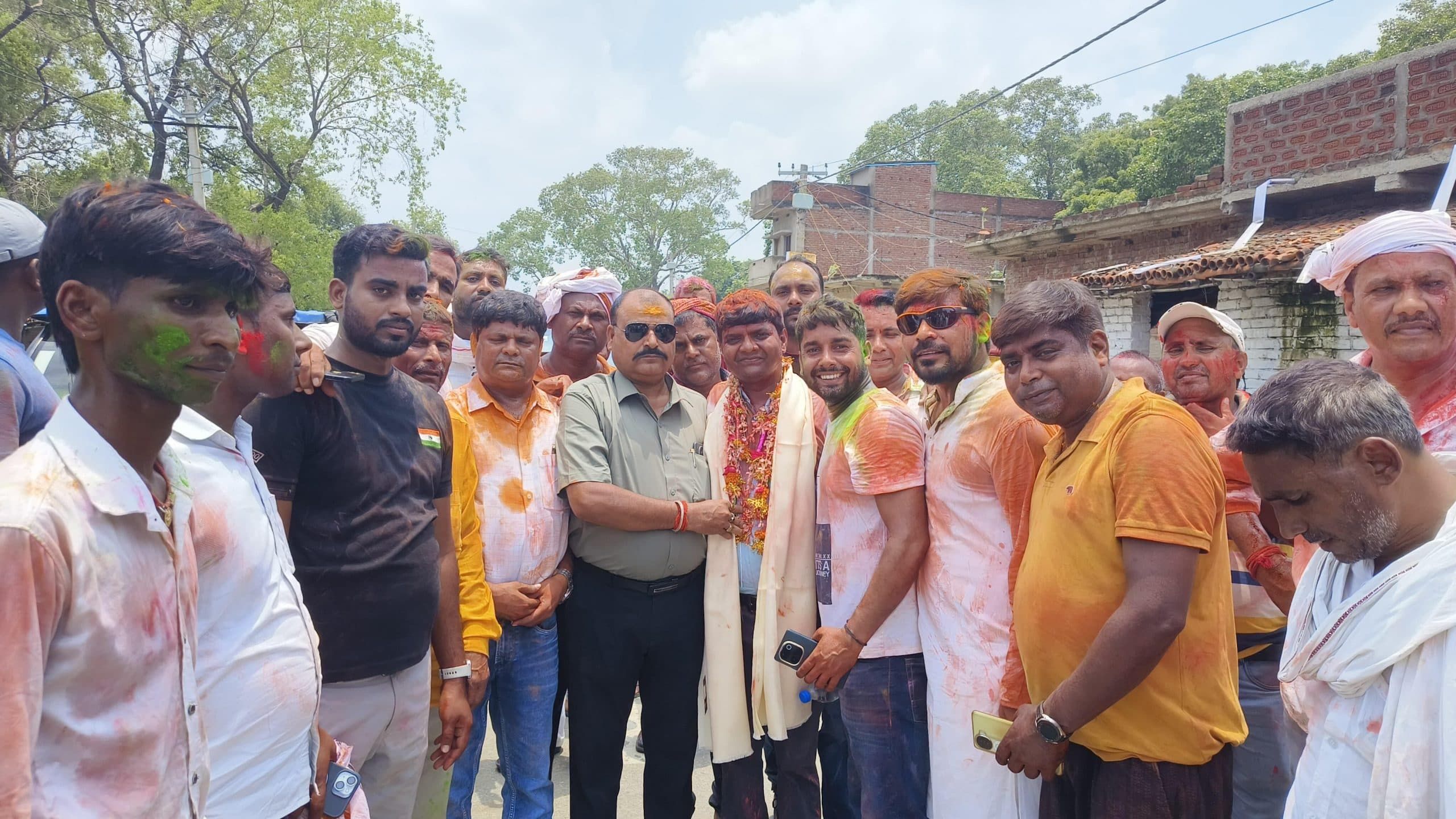 गुरारू थानाध्यक्ष चाहत कुमार को ग्रामीणों ने दी भावुक विदाई