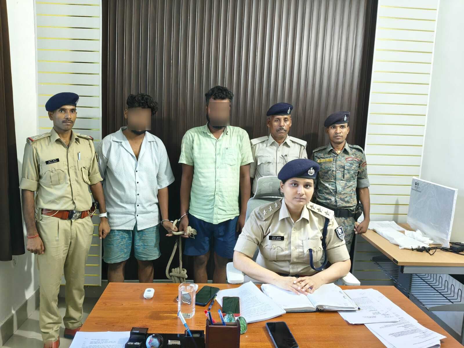 अकाउंट खरीद बिक्री करने वाले दो अपराधी धराये