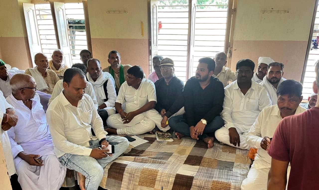 राजद की बैठक में मतदाता सूची पुनरीक्षण पर चर्चा