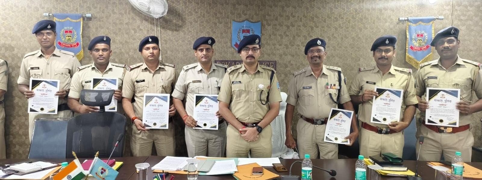 Bokaro News : क्राइम कंट्रोल के लिए सजगता के साथ कार्य करें पुलिस अधिकारी : एसपी