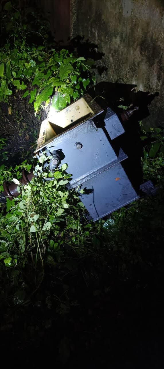 Bokaro News : कर्मियों को बंधक बना कर पार्ट्स की लूट