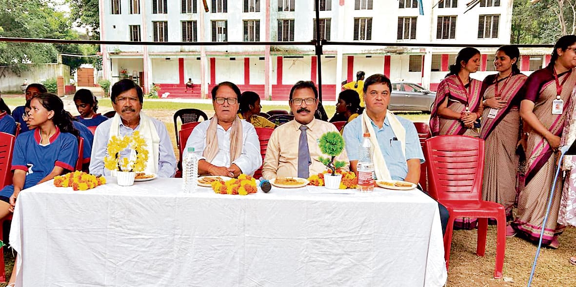 Jharsuguda News: अंडर-14 में डेनियल पब्लिक स्कूल ब्रजराजनगर और विवेकानंद इंटरनेशनल स्कूल चैंपियन