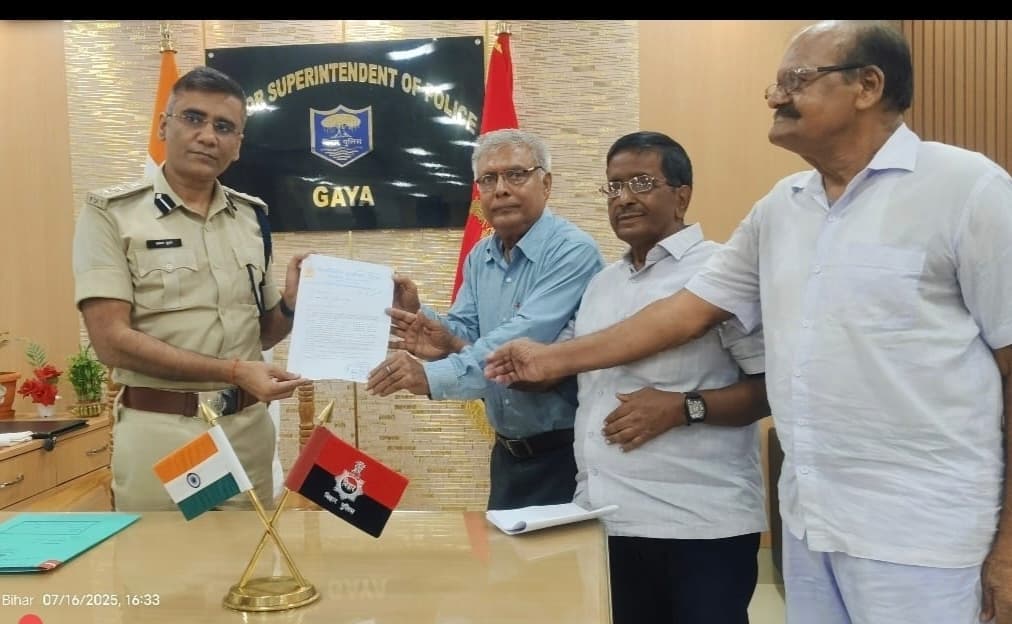 महापरिवर्तन आंदोलन के लिए एसएसपी से मिले शिष्टमंडल