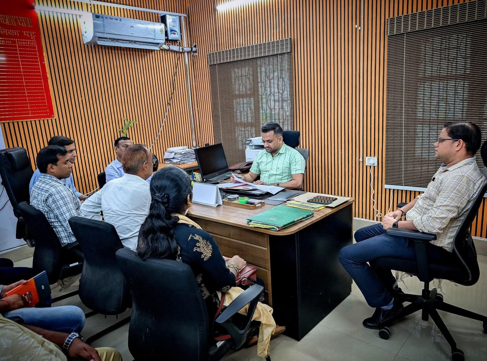 जरूरतमंद को नियमानुसार लोन उपलब्ध कराये: नवीन पांडेय