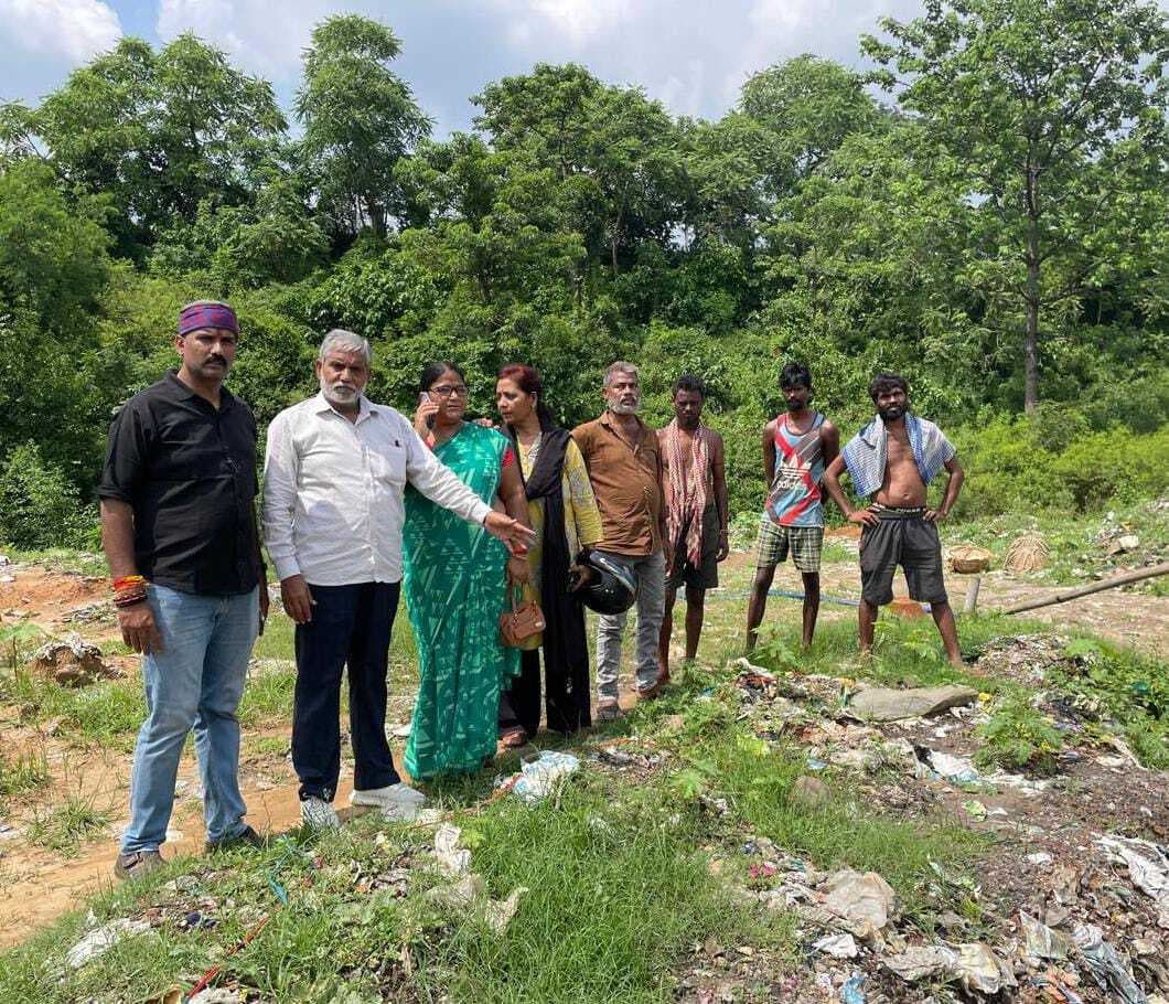 Jamshedpur news. जलापूर्ति योजना का कोई काम नहीं चल रहा, समिति ने स्थल का दौरा कर विभाग के झूठ को पकड़ा