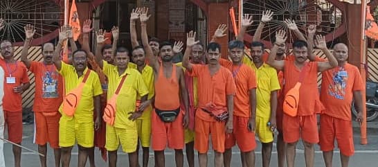 गुलाबबाग शिविर में अब लगने लगी है देशी व विदेशी कांवरियों की जमघट