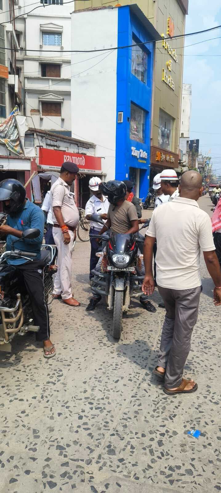 जिले में वाहन चेकिंग अभियान में आयी तेजी