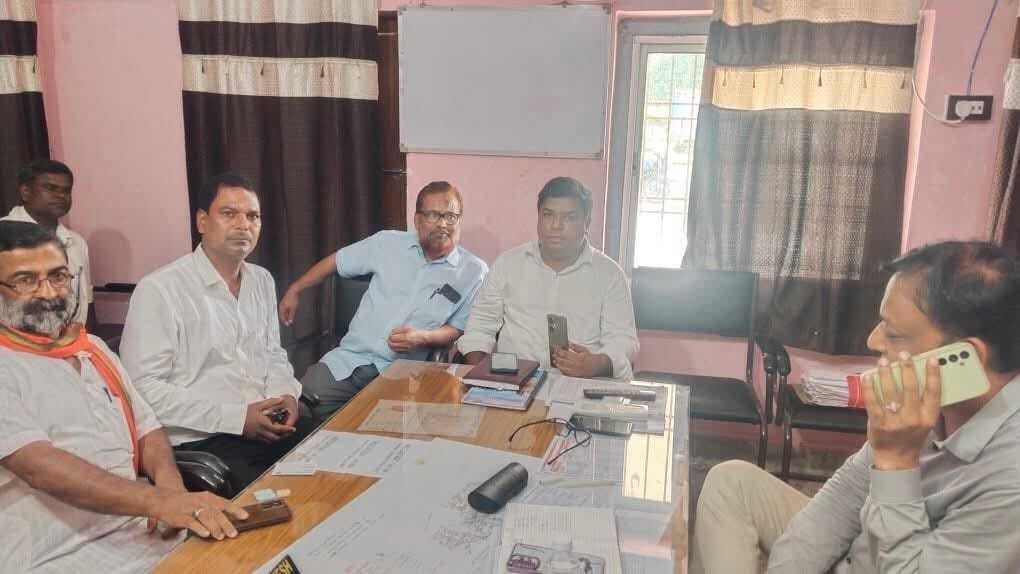 मतदाता गहन पुनरीक्षण कार्य की डीडीसी ने किया समीक्षा