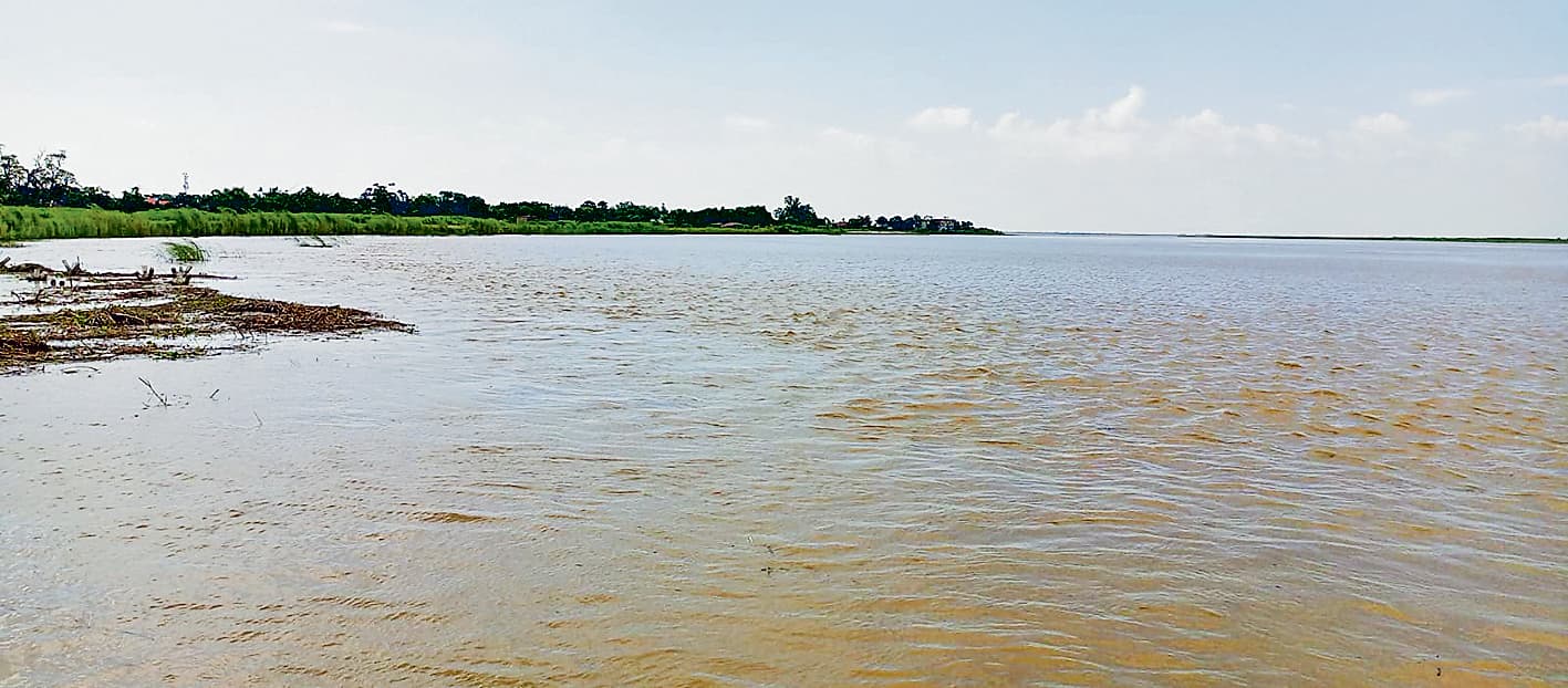 Gopalganj News : शांत पड़ी गंडक, पुरवा हवा बढ़ा रही कटाव का खतरा