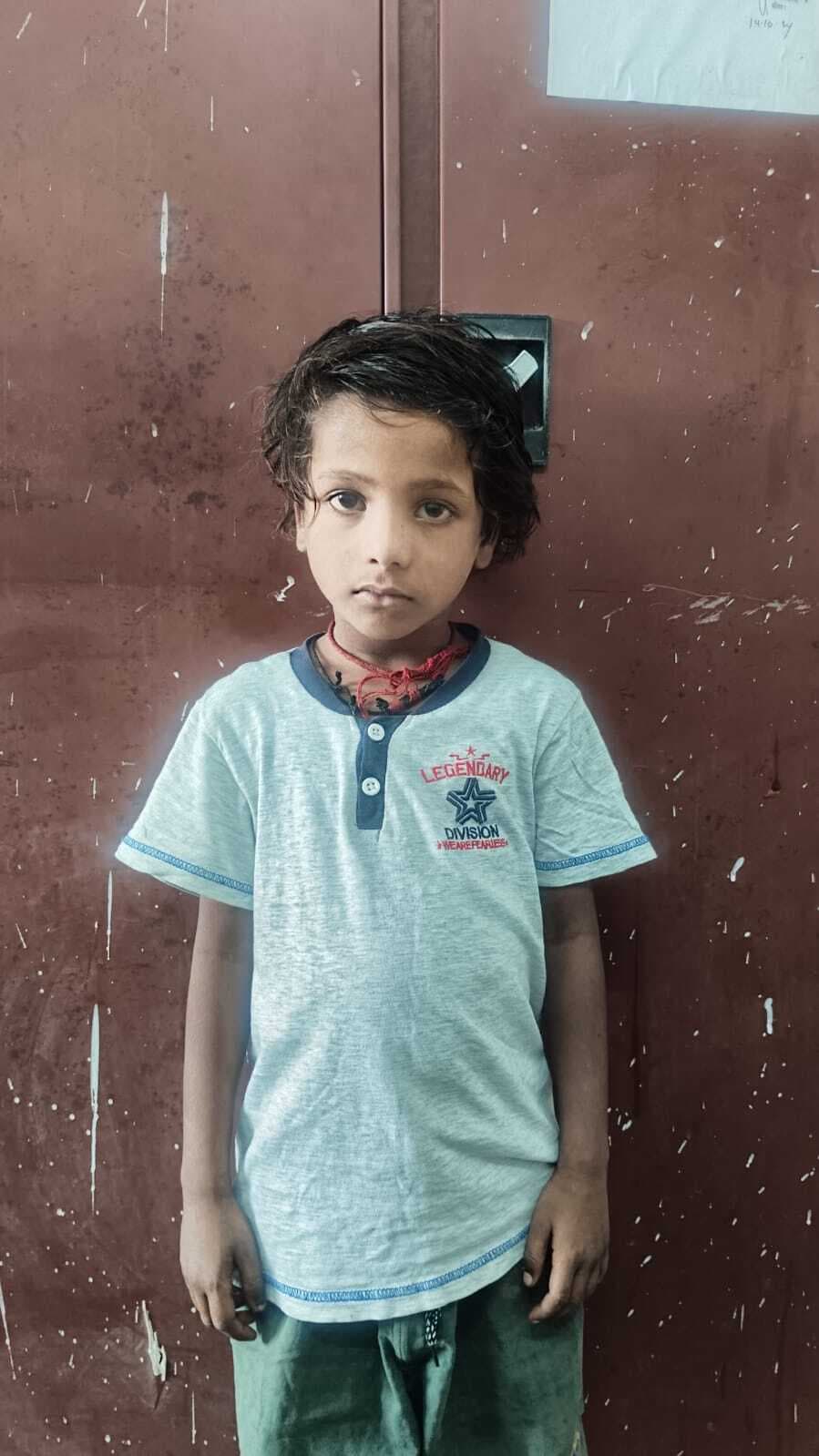 बांका रेलवे स्टेशन पर भटकता मिला बालक