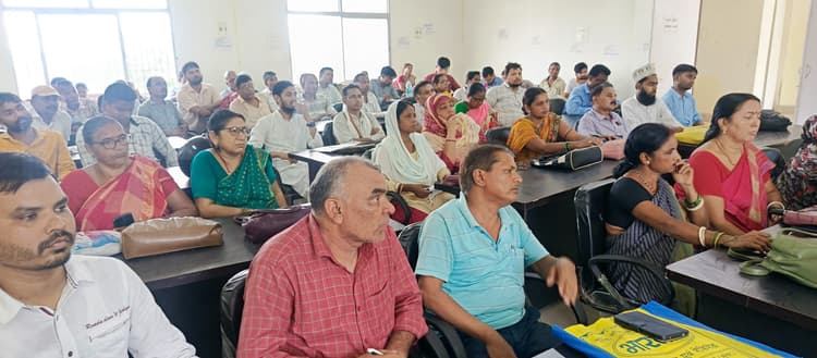 पुनरीक्षण कार्य में लापरवाही बर्दाश्त नहीं : एडीएम